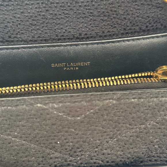 Yves Saint Laurent Quilted LouLou Shoulder Bag with Gold Hardware Genuine - Picture 9 of 12